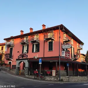 Bed & Breakfast Azzano Holidays, Mezzegra